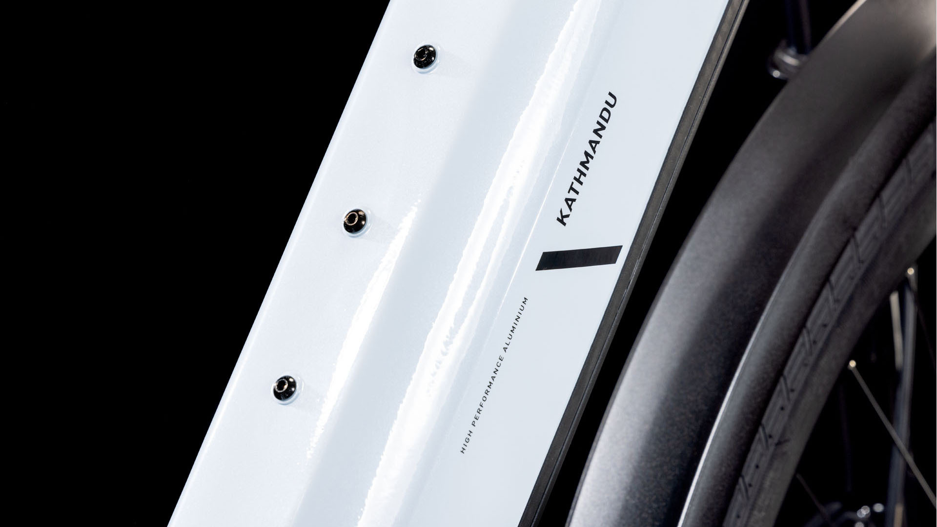 Cube Kathmandu Hybrid ONE 600 polarwhite´n´black  Cube Kathmandu Hybrid ONE 600 polarwhite´n´black