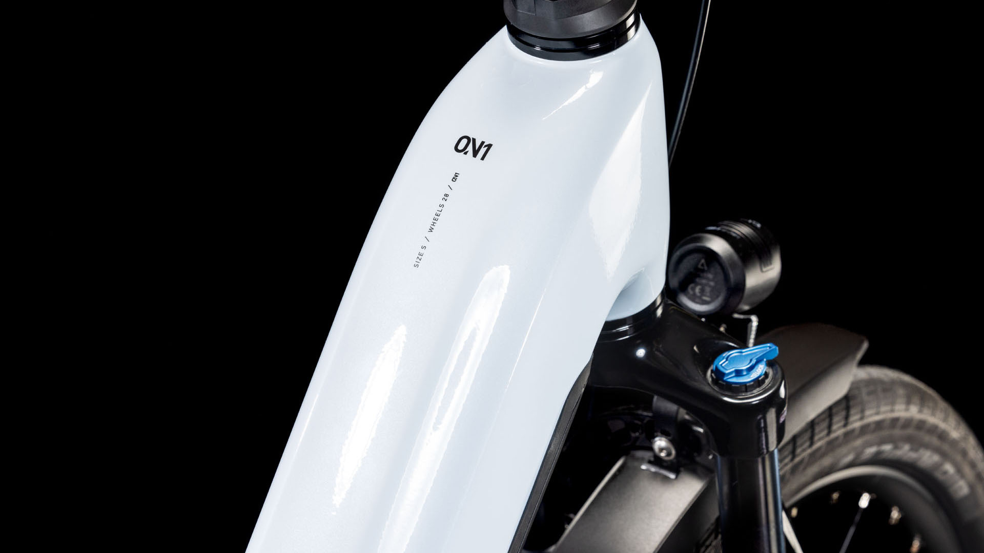 Cube Kathmandu Hybrid ONE 800 polarwhite´n´black  Cube Kathmandu Hybrid ONE 800 polarwhite´n´black